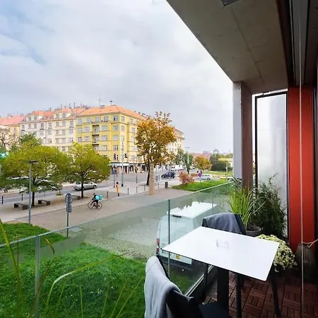 W/ Free Garage Parking * Prague